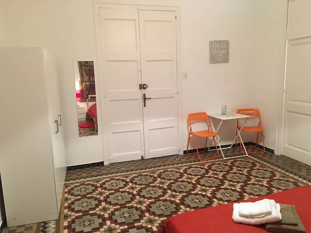 Gasthof Hotel Happy @ Barcelona Spanien